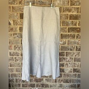 NWT beautiful Sara Isabella linen skirt with lining Retails for $58 Minimalist